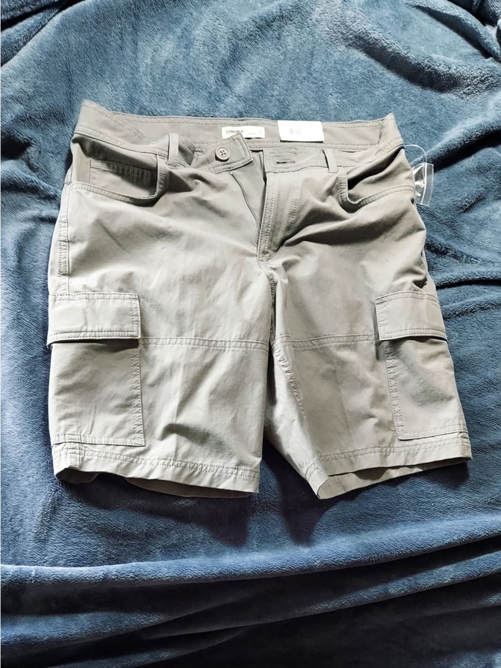Sonoma Men's Cargo Shorts in Light Gray - Practical Pocket Design